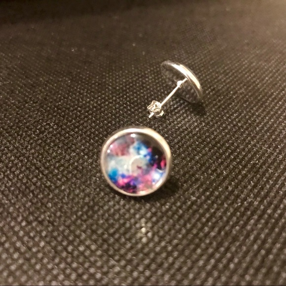 NWT Vibrant Galaxy Circle Earrings - Picture 8 of 8